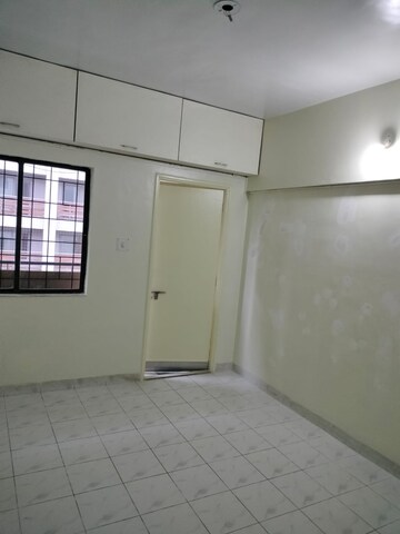 Room in 2 BHK Apartment at Goel Ganga Nebula, Viman Nagar – for Rent