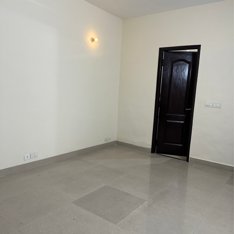 Room, unitech-uniworld-gardens-2 2 Bedroom 973 Sq.Ft. Apartment In Malibu Town Gurgaon 9080231