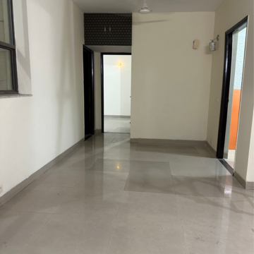 Room in 2 BHK Apartment at Unitech Uniworld Gardens 2, Malibu Town – for Rent