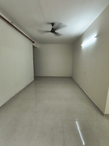 Room in 1 BHK Apartment at Signature Global City, Sector 37d – for Rent