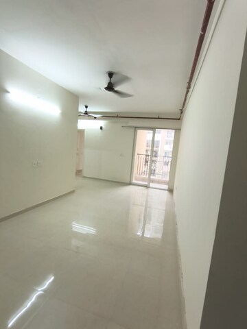 Room in 1 BHK Apartment at Signature Global City, Sector 37d – for Rent