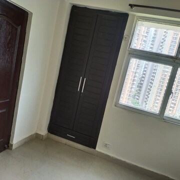 Room in 2 BHK Apartment at Amrapali Zodiac, Sector 120 – for Rent