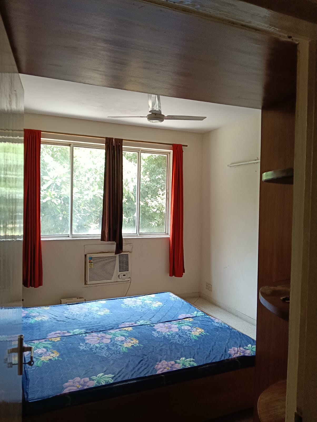 2 BHK + Servant Room 1153 Sq.Ft. Apartment in DLF The Royalton Tower