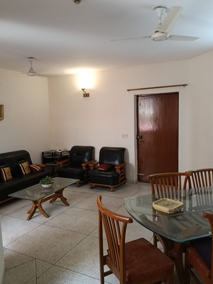 Living Room, dlf-the-royalton-tower 2 Bedroom 1153 Sq.Ft. Apartment In Dlf Phase V Gurgaon 9080272