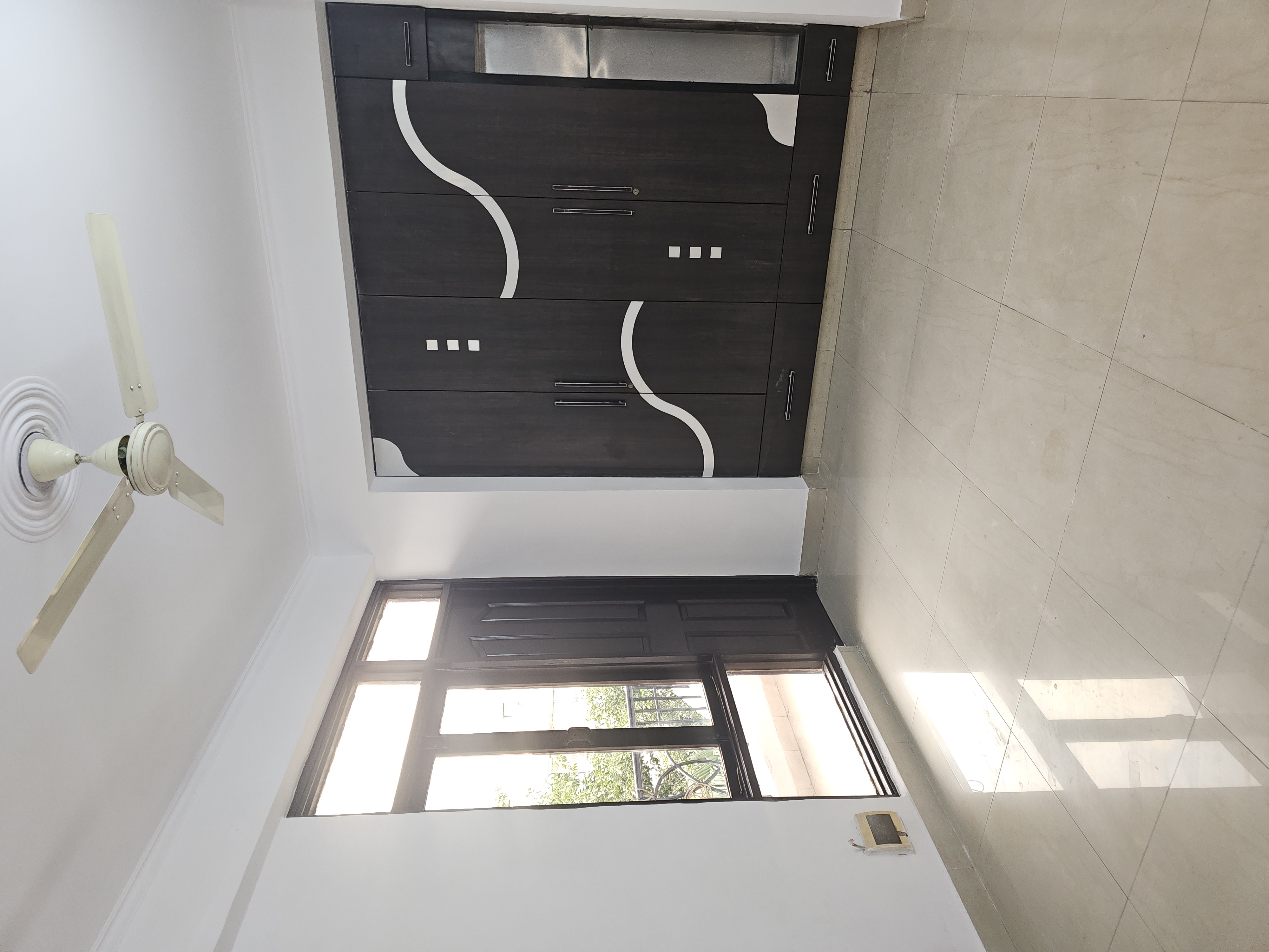 3.5 BHK + Pooja Room,Servant Room,Extra Room Apartment For Sale in Veena Cghs Sector 22