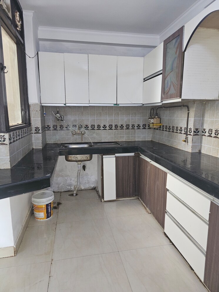 Kitchen, sector 22 dwarka 3.5 Bedroom 1800 Sq.Ft. Apartment In Sector 22 Dwarka Delhi 9080284