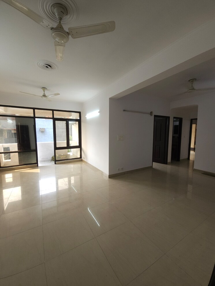 undefined, sector 22 dwarka 3.5 Bedroom 1800 Sq.Ft. Apartment In Sector 22 Dwarka Delhi 9080284