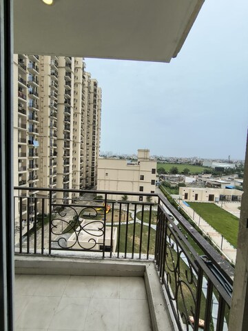 Balcony in 1 BHK Apartment at Signature Global City, Sector 37d – for Rent