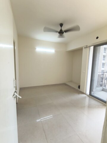 Room in 1 BHK Apartment at Signature Global City, Sector 37d – for Rent