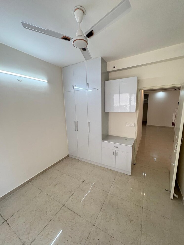 Room, signature-global-city 1 Bedroom 600 Sq.Ft. Apartment In Sector 37d Gurgaon 9080268