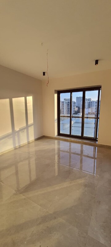 Room in 3 BHK Apartment at Lake Front Solitaire, Powai – for Sale