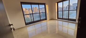 Room in 3 BHK Apartment at Lake Front Solitaire, Powai – for Sale