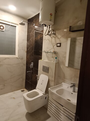 Master Bedroom in 4 BHK Builder Floor at Aradhya Homes, Sector 67a – for Rent