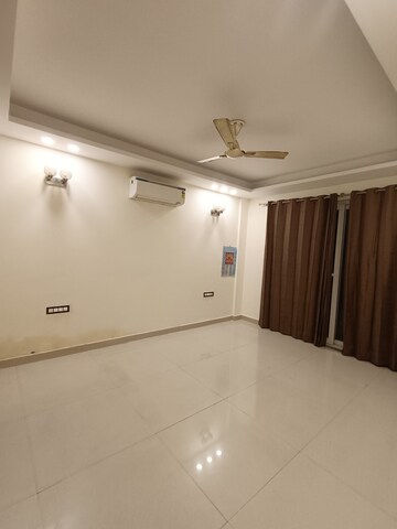 Furnished Amenities in 4 BHK Builder Floor at Aradhya Homes, Sector 67a – for Rent
