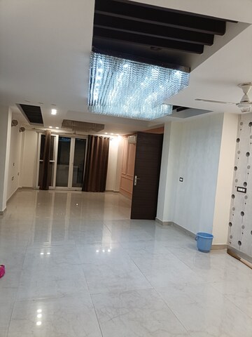 Living Room in 4 BHK Builder Floor at Aradhya Homes, Sector 67a – for Rent