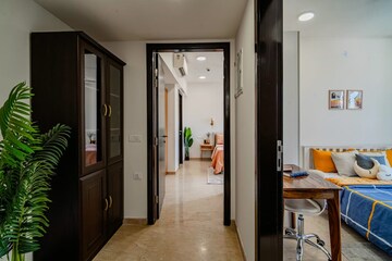 Room in 2 BHK Apartment at Hiranandani Atlantis, Powai – for Sale