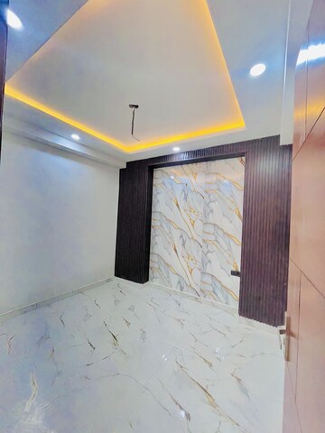 2 BHK Builder Floor For Sale in Sector 73