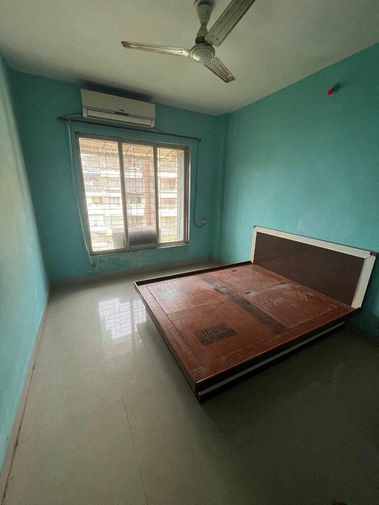 Room, kalyan west 2 Bedroom 1000 Sq.Ft. Apartment In Kalyan West Thane 9080299