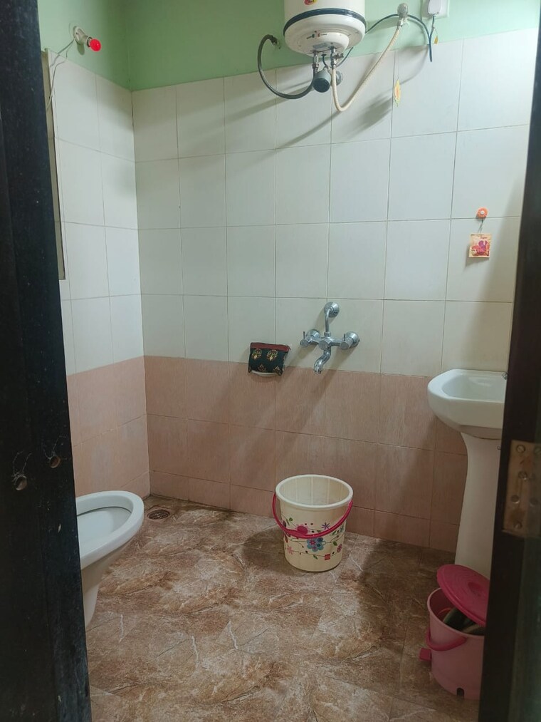 Bathroom, nisarg-akash 3 Bedroom 1350 Sq.Ft. Apartment In Pimple Nilakh Pune 9080322