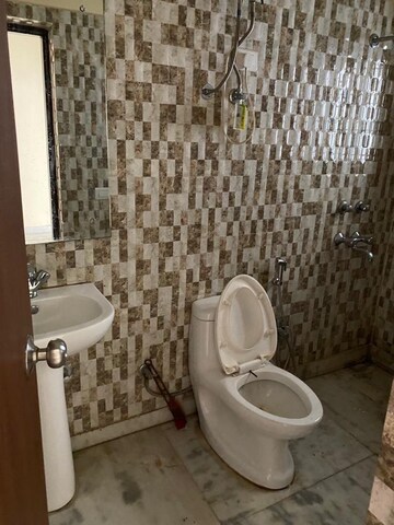 Bathroom in 3 BHK Independent House at Uday Arden 45, Sector 45 – for Rent