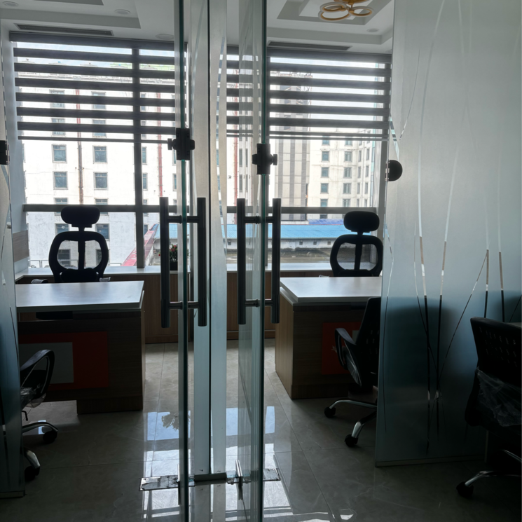 Gym, grandslam-ithum Commercial Office Space in IT/SEZ 750 Sq.Ft. In Wazidpur Noida 9080342
