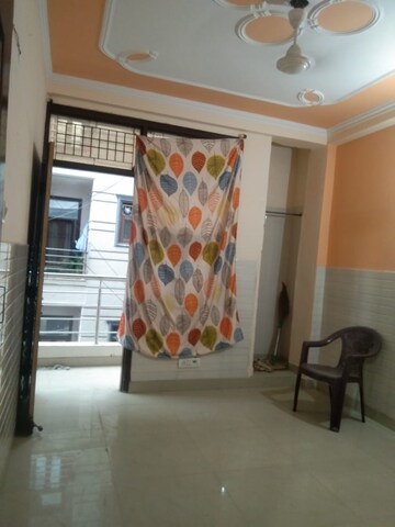 Room in 1 BHK Apartment at Chattarpur – for Rent