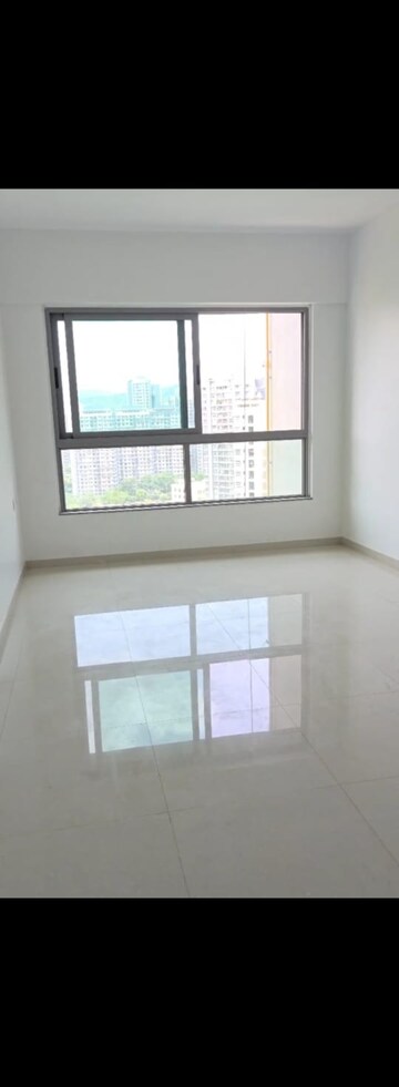 2 BHK Apartment For Rent in Kalpataru Immensa, Kolshet Road