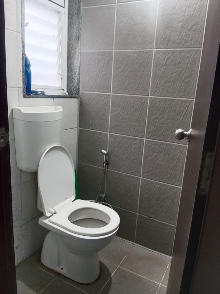 Bathroom, avnee-optima-heights 1 Bedroom 414 Sq.Ft. Apartment In Kesnand Pune 9080381