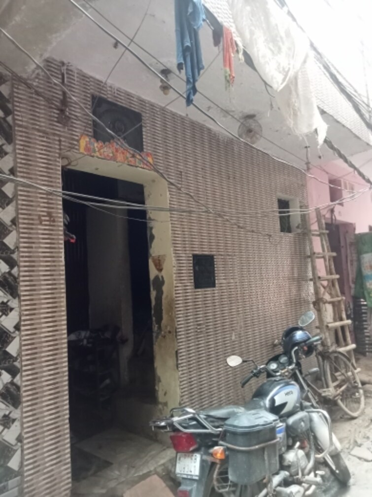 Cover Image, sadarpur 6 Bedroom 50 Sq.Yd. Independent House In Sadarpur Noida 9080409