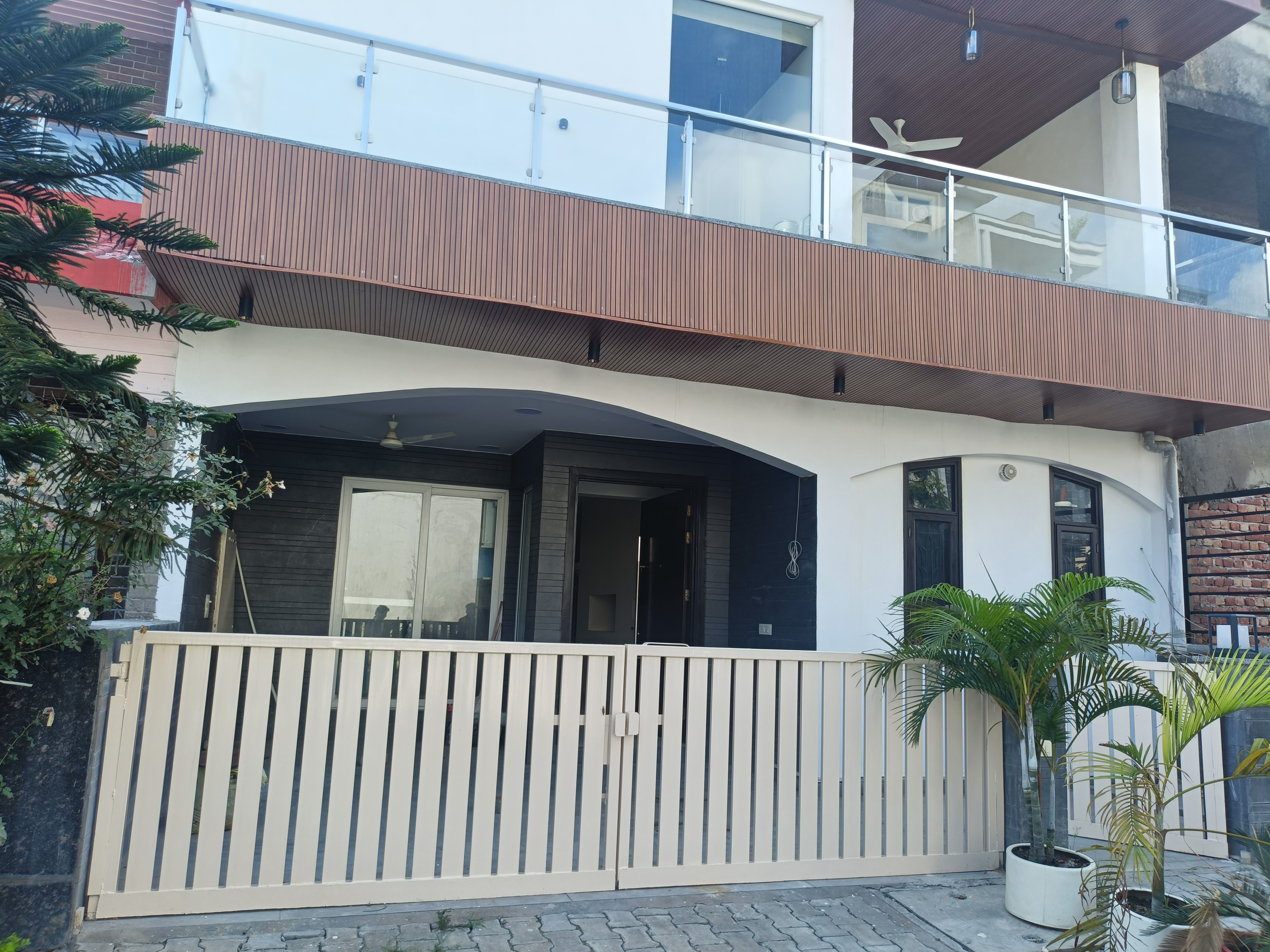 4 BHK + Pooja Room,Servant Room,Study Room,Extra Room Villa For Sale in Landcraft Golflink Villas