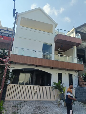 4 BHK Villa – Exterior View View at Landcraft Golflink Villas, Pandav Nagar - for Sale