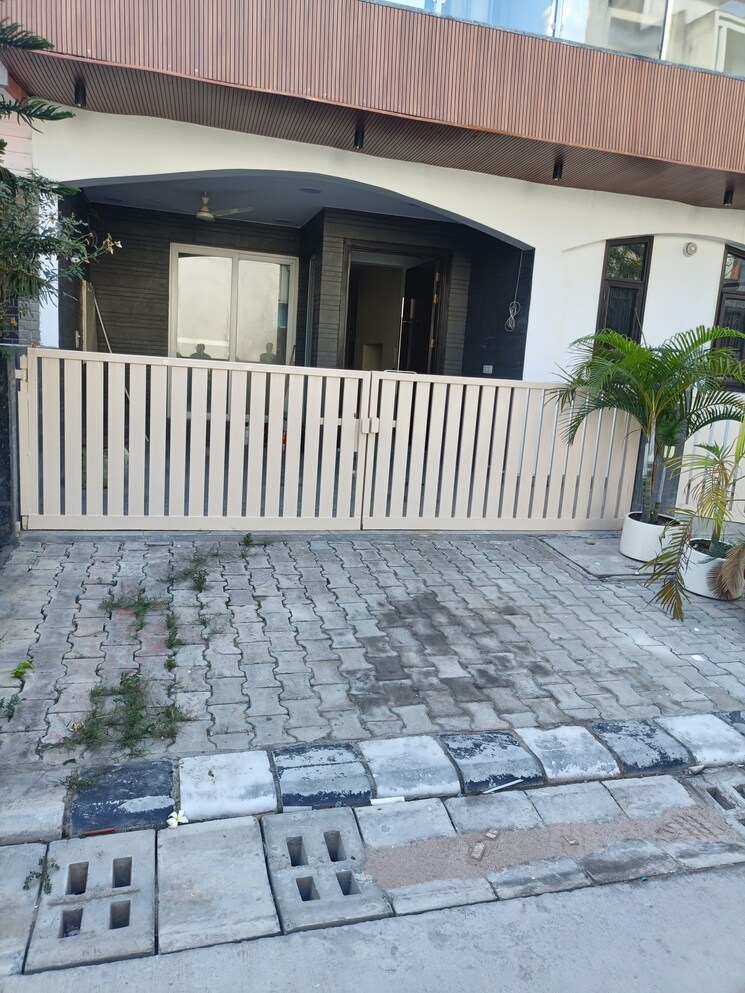 Exterior View, landcraft-golflink-villas 4 Bedroom 153 Sq.Yd. Villa In Pandav Nagar Ghaziabad 9080565