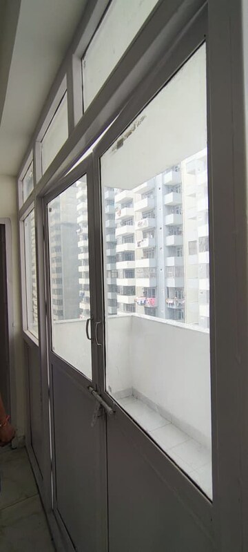 Building Lobby in 3 BHK Apartment at Sarvome Shree Homes, Sector 45 – for Rent