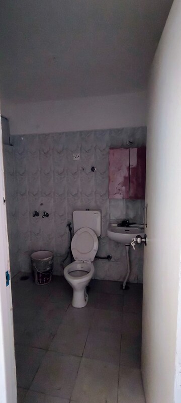 Bathroom in 3 BHK Apartment at Sarvome Shree Homes, Sector 45 – for Rent