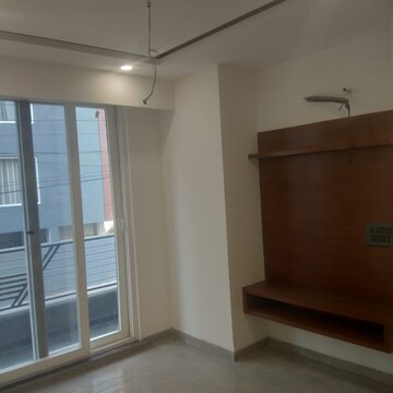 Room in 1 BHK Builder Floor at Sector 9 – for Rent