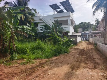  Plot For Sale in Muttada