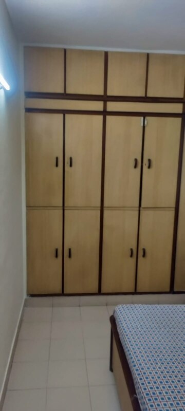 Furnished Amenities in 2 BHK Apartment at Vasant Mandar CHS, Vasant Vihar – for Rent