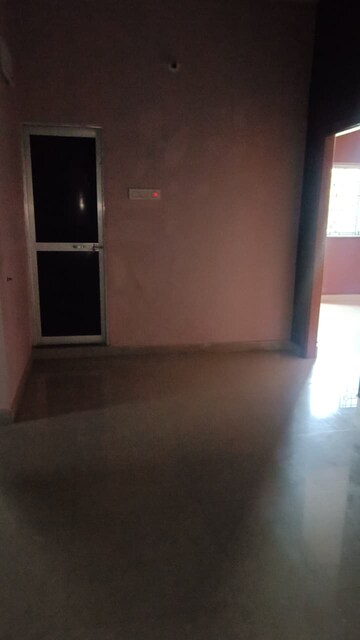 Room in 2 BHK Apartment at Morabadi – for Rent