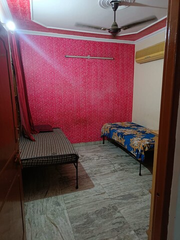 Bedroom in 2 BHK Builder Floor at Govindpuri – for Rent