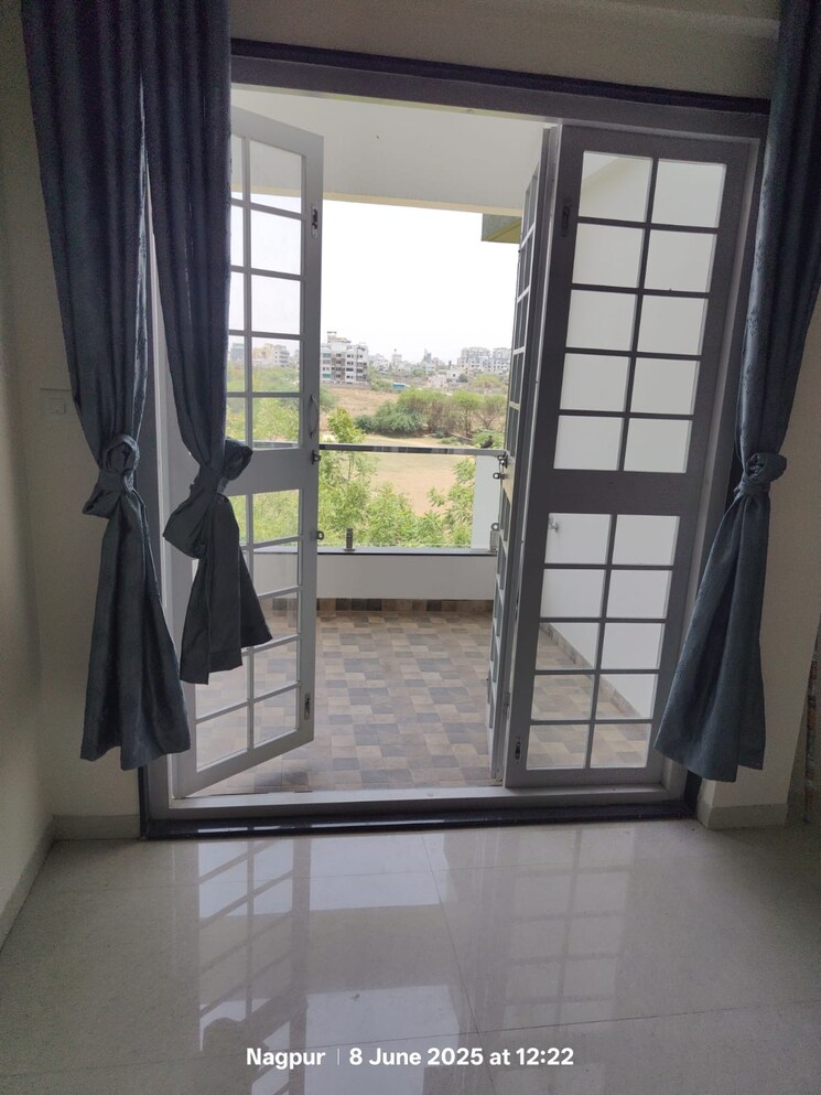 Room, omkar nagar 3 Bedroom 1700 Sq.Ft. Apartment In Omkar Nagar Nagpur 9080656