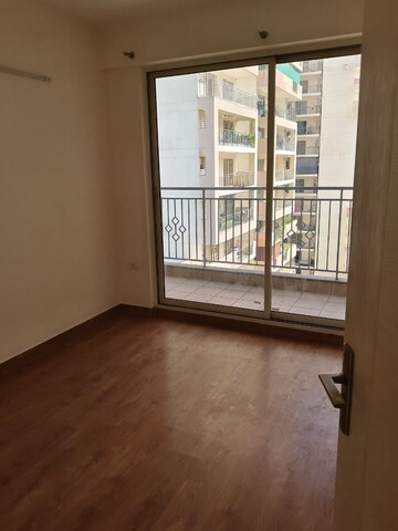 Room in 3 BHK Apartment at Bestech Park View Sanskruti, Sector 92 – for Rent