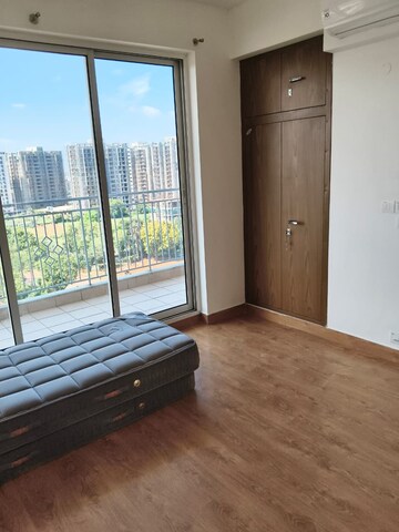 Room in 3 BHK Apartment at Bestech Park View Sanskruti, Sector 92 – for Rent