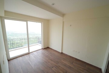Room in 3 BHK Apartment at Presithum Phase II, Sector 25 Yamuna Expressway – for Sale
