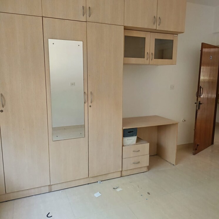 Bathroom, green park extension 4 Bedroom 300 Sq.Yd. Builder Floor In Green Park Extension Delhi 9080699