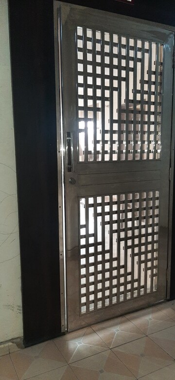 Staircase in 3 BHK Builder Floor at Landcraft Golf Links, Pandav Nagar – for Rent