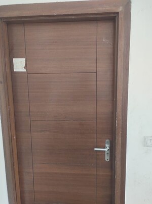 Room in 3 BHK Builder Floor at Sector 35 – for Sale