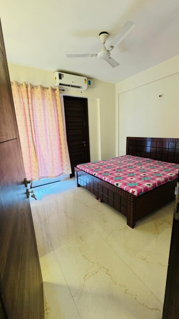 Bedroom in 2.5 BHK Apartment at Smart World Gems, Sector 89 – for Rent