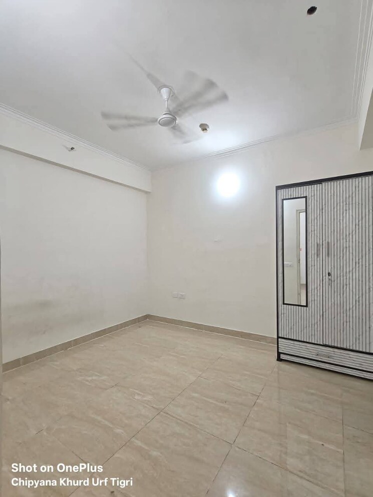 Room, amrapali-dream-valley 1 Bedroom 585 Sq.Ft. Apartment In Tech Zone 4 Greater Noida Greater Noida 9080765