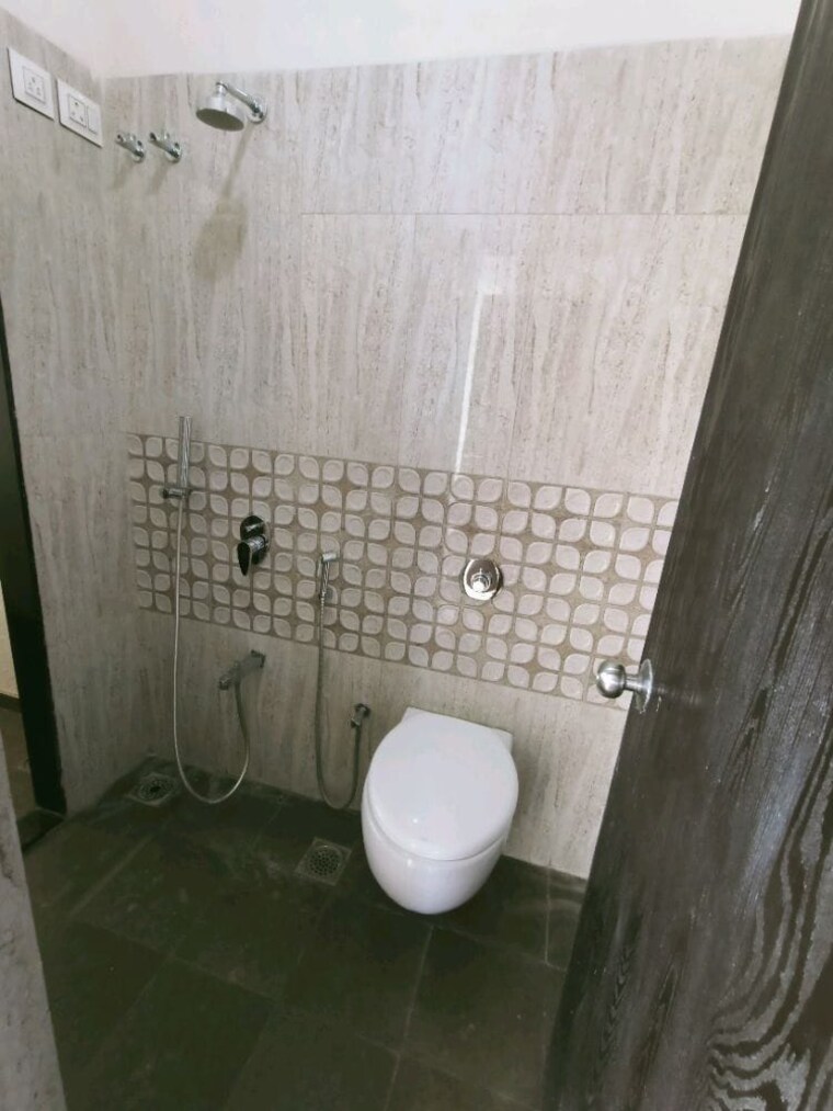 Attached Bathroom, bajaj-emerald 1.5 Bedroom 650 Sq.Ft. Apartment In Andheri East Mumbai 9080767