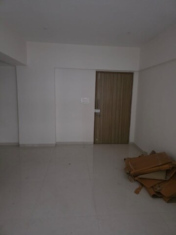 Room in 1.5 BHK Apartment at Bajaj Emerald, Andheri East – for Sale